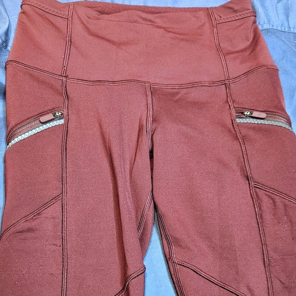 Lululemon Toasty Tech Tight II Legging Maroon Burgandy Red size 4 - Picture 9 of 12